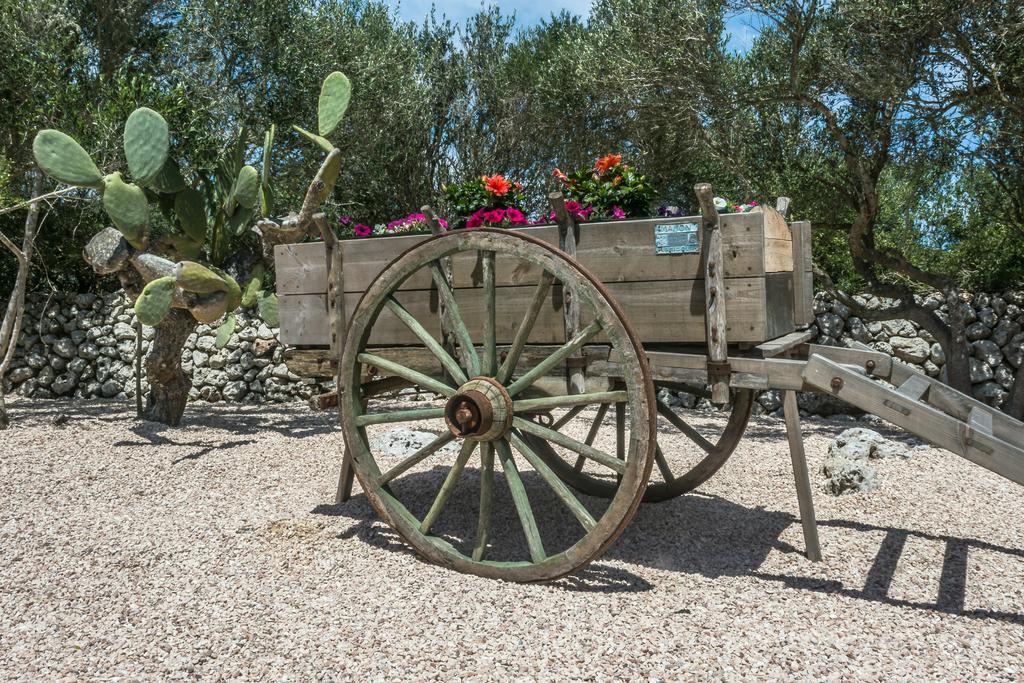Гостевой дом Cugo Gran Menorca Маон Экстерьер фото