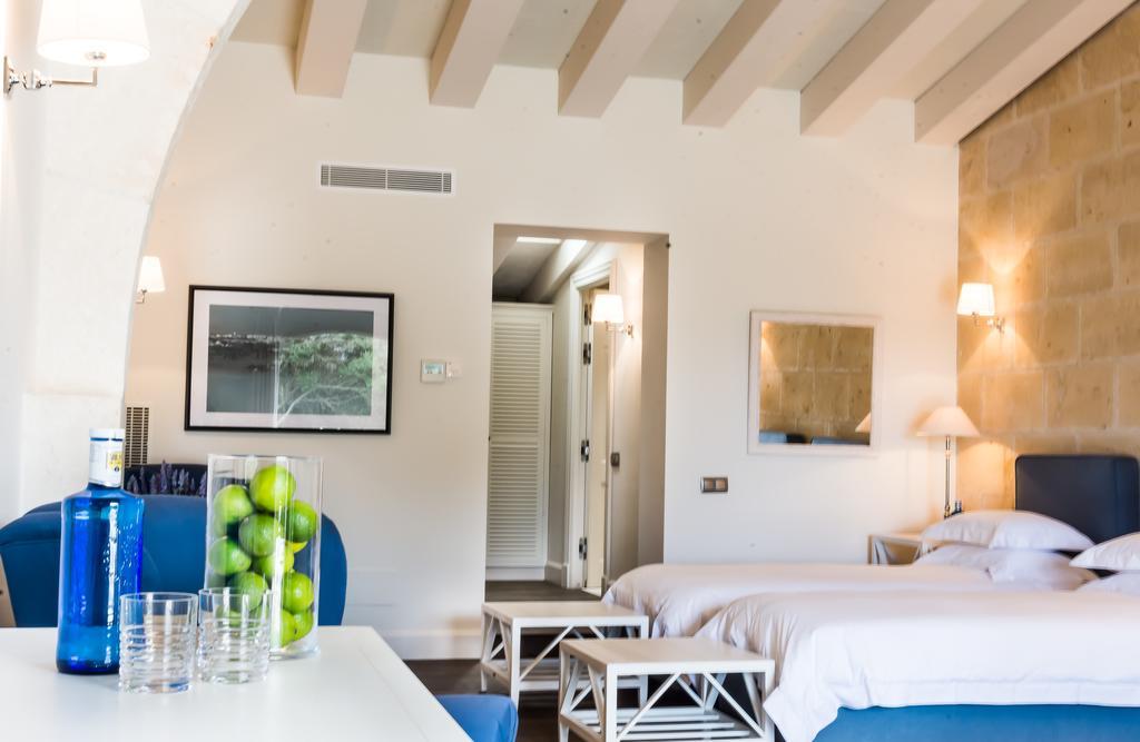 Гостевой дом Cugo Gran Menorca Маон Экстерьер фото